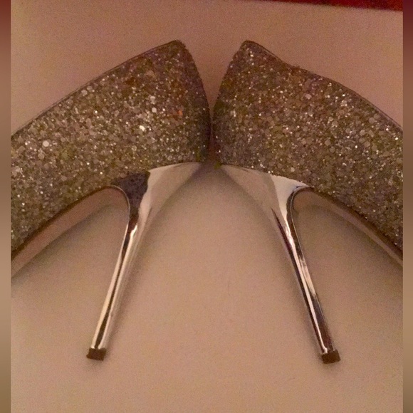 Guess Silver Sequence Heels - Picture 3 of 11